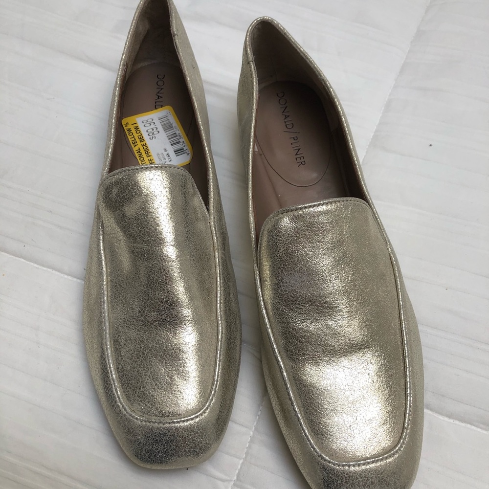 Donald Pliner gold leather flat